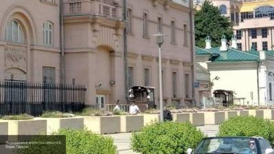 Пьяный водитель пытался попасть к резиденции посла США в Москве