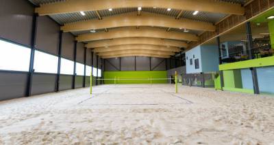 Чемпионат Европы по пляжному волейболу продолжился в Риге под крышей