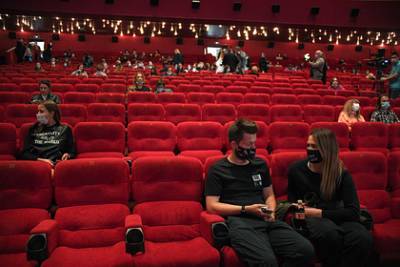 Российским регионам указали на необходимость «давно открыть все кинотеатры»