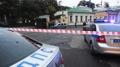 Полиция начала проверку после ДТП у резиденции посла США в Москве