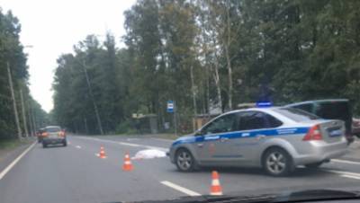 На Лахтинском проспекте собралась пробка из-за второго смертельного ДТП за день