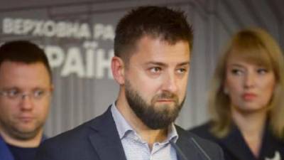 Единственный нардеп-"слуга", который голосовал против состава комиссии по назначению главы САП, получил угрозы с российской номера