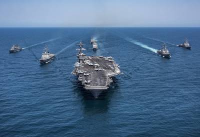 Группа ВМС США зашла в Персидский залив