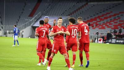 «Бавария» забила восемь безответных мячей в матче с «Шальке»