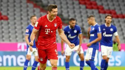 «Бавария» забила восемь мячей «Шальке» в первом матче сезона Бундеслиги
