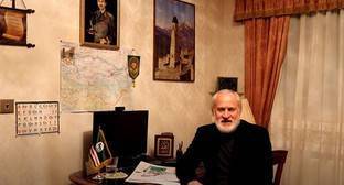 Кавказоведы назвали политически бессмысленной кампанию против Закаева в Чечне