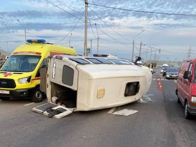 Пострадали восемь человек: На Южном Урале водитель кроссовера протаранил маршрутку
