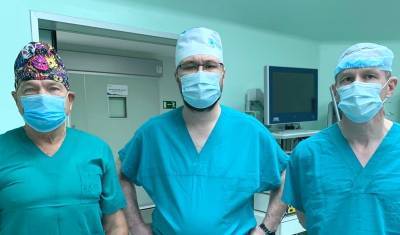 Тюменские хирурги вырезали гигантскую опухоль из живота пациентки
