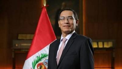 Парламент Перу отказался отправлять в оставку президента страны Мартина Вискарру