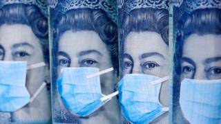 Доходы британской короны тают из-за пандемии. Хватит ли денег королеве?