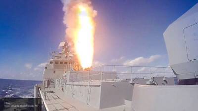 Россия проводит испытания нового корабля с ракетами "Калибр" в Черном море