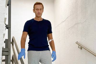 "Отравленный" Навальный вышел на связь из берлинской клиники