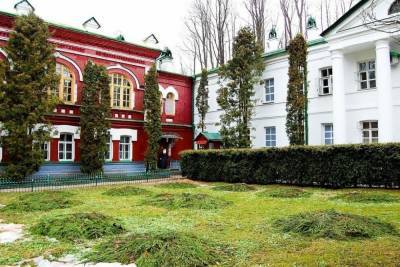 Псково-Печерский монастырь открыли для паломников