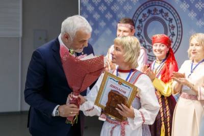 Владимир Уйба поздравил победителей республиканского конкурса «Коми велöдысь»