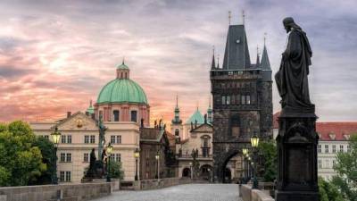 В Праге запретили посещать родных в больницах