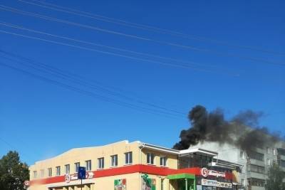 Пожар произошел в сетевом продуктовом магазине в Овсище