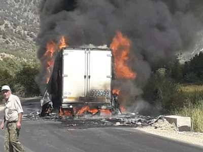 Сгоревший на автодороге Мегри-Варданидзор грузовик перевозил масло