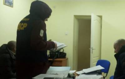 В Черниговской области экс-чиновника подозревают в хищении денег при ремонте больницы