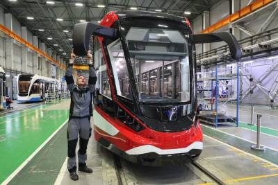 Петербуржцам предложили выбрать расцветку нового трамвая «Витязь-Ленинград»