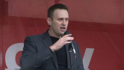 Навальный снова ставит лайки