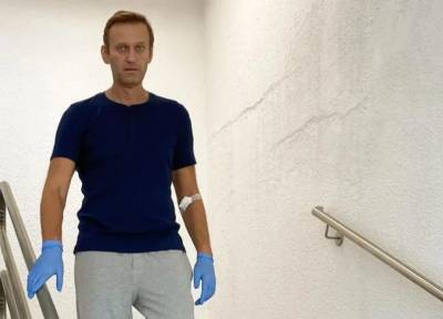«Я парень, у которого дрожат ноги»: Навальный рассказал, что с ним творилось после комы