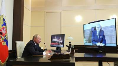 Путин наградил создателя гиперзвуковой системы орденом Андрея Первозванного