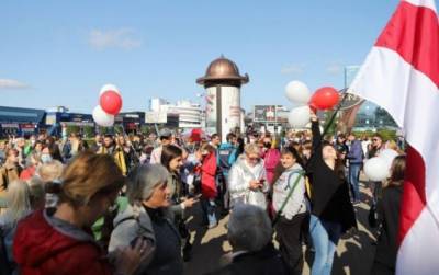 В Минске проходит оппозиционный женский марш