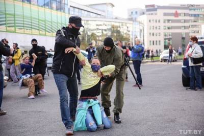 На «Блестящем марше» в Минске начались задержания протестующих