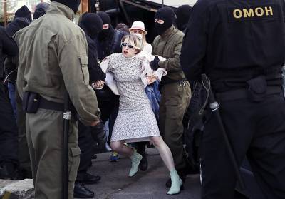 Очередной марш протеста в Минске закончился массовыми задержаниями