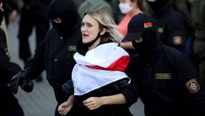 Правозащитники сообщили о 250 задержанных на «женском марше» в Минске