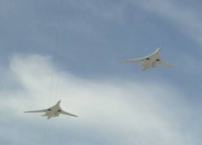 Бомбардировщики России Ту-160 установили мировой рекорд по дальности и продолжительности полета