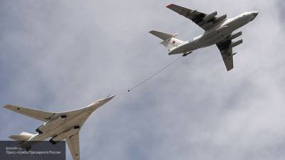 Российские летчики совершили самый длинный перелет в истории на Ту-160