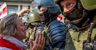Nexta после новых массовых задержаний выложил данные тысячи белорусских силовиков