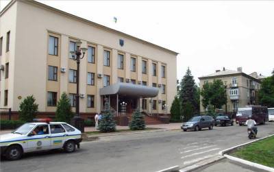 В Лисичанске ограничили время работы предприятий и организаций сферы обслуживания: новый график