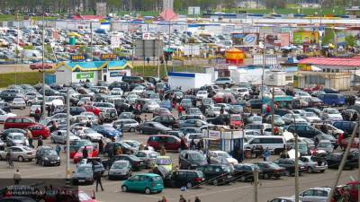 Крупнейшие автопроизводители повысили в РФ цены на машины