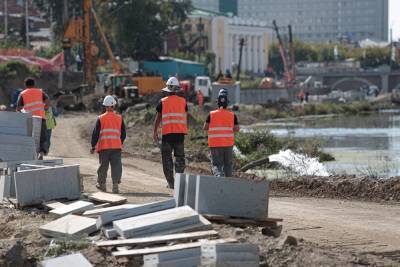 Как в Челябинске идет строительство пешеходной набережной реки Миасс