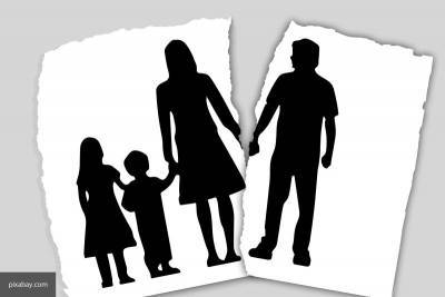 Психолог рассказала, как снизить стресс ребенка от развода родителей