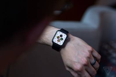 Apple собирается выпустить новые бюджетные Apple Watch и четыре iPhone