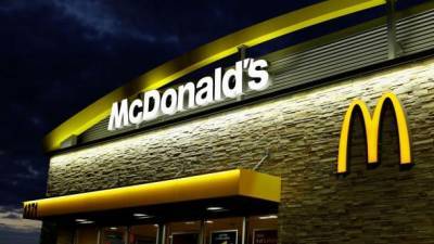Экс-владельцы франшизы McDonald&#39;s подали в суд на компанию из-за расизма: требуют $1 млрд