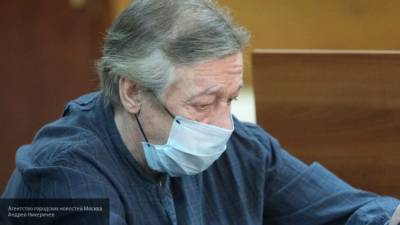 Эксперты обнаружили кровь Ефремова в джипе на подушке безопасности