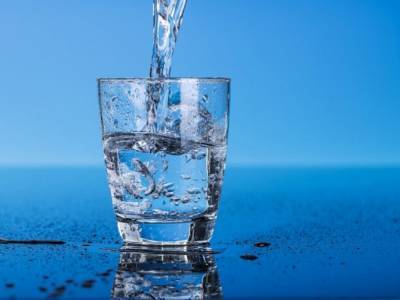 Из-за переизбытка воды в рационе в организме возникнет дефицит натрия и калия - врач