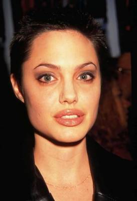 Почему Анджелина Джоли даже в образе панка или домохозяйки выглядит как богиня