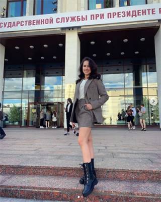 Алина Загитова - Алина Загитова стала студенткой факультета журналистики - nakanune.ru - 1 Сентября