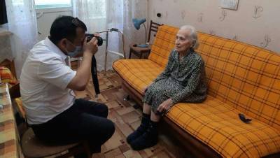 Получать государственные услуги на дому смогут казахстанцы старше 65 лет