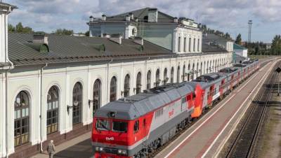 Московский поезд в Псков обновят новыми вагонами с душевыми