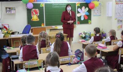 Глава Тюменского Роспотребнадзора провела уроки для школьников и студентов