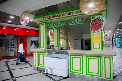 В Санкт-Петербурге откроют фудкорты и кинотеатры после жалоб бизнеса на простой
