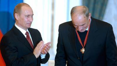 Путин отметил яркий талант празднующего юбилей Гафта