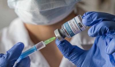Первую вакцину от коронавируса испытали на пенсионерах
