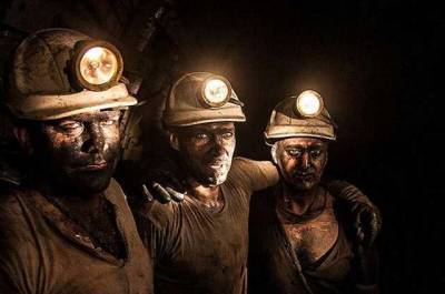 Анонсировали голодовку: на Львовщине шахтеры пятый день бастуют под землей
